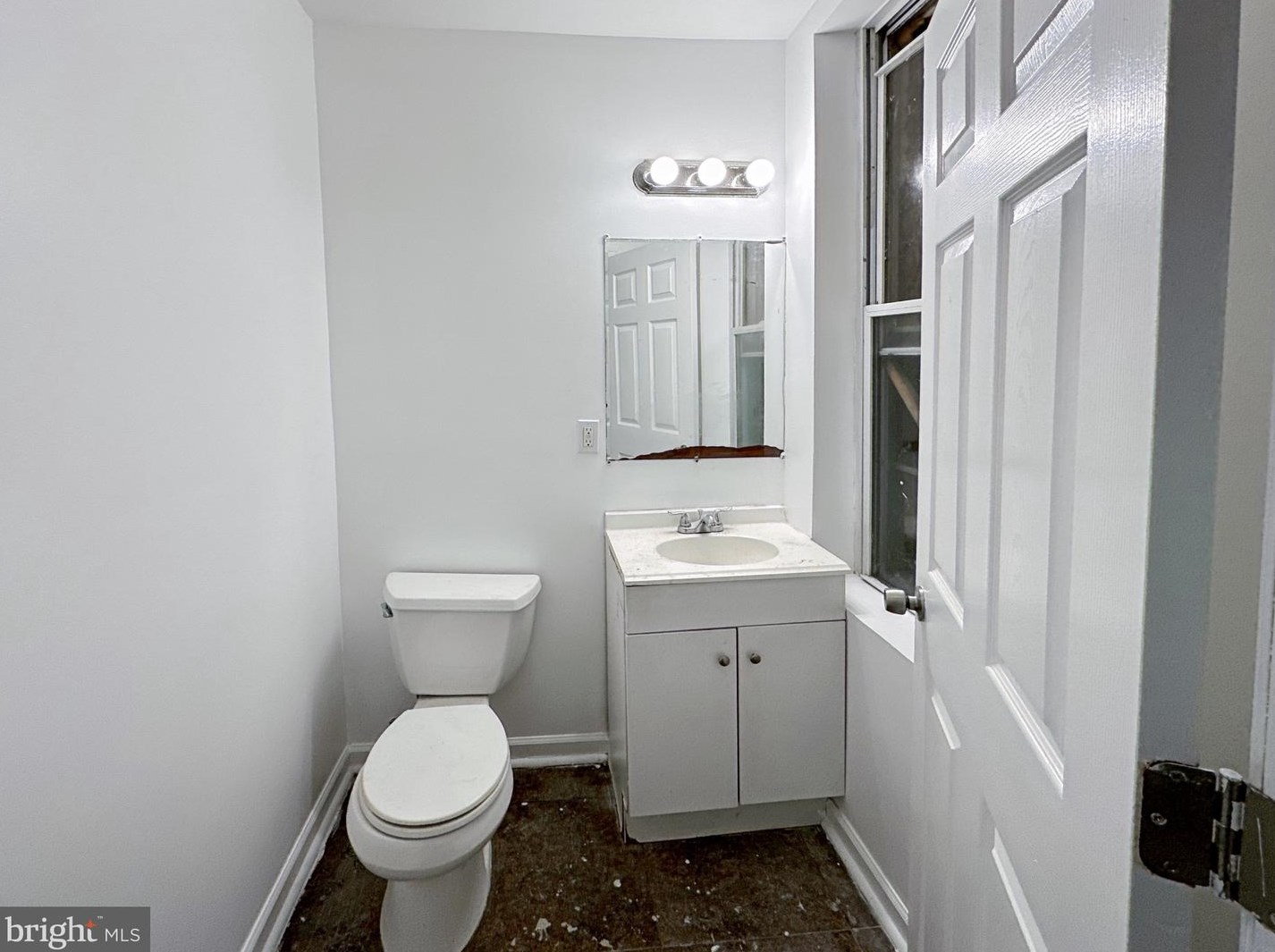 2907 Frederick Ave, Baltimore MD 21223-2207 exterior