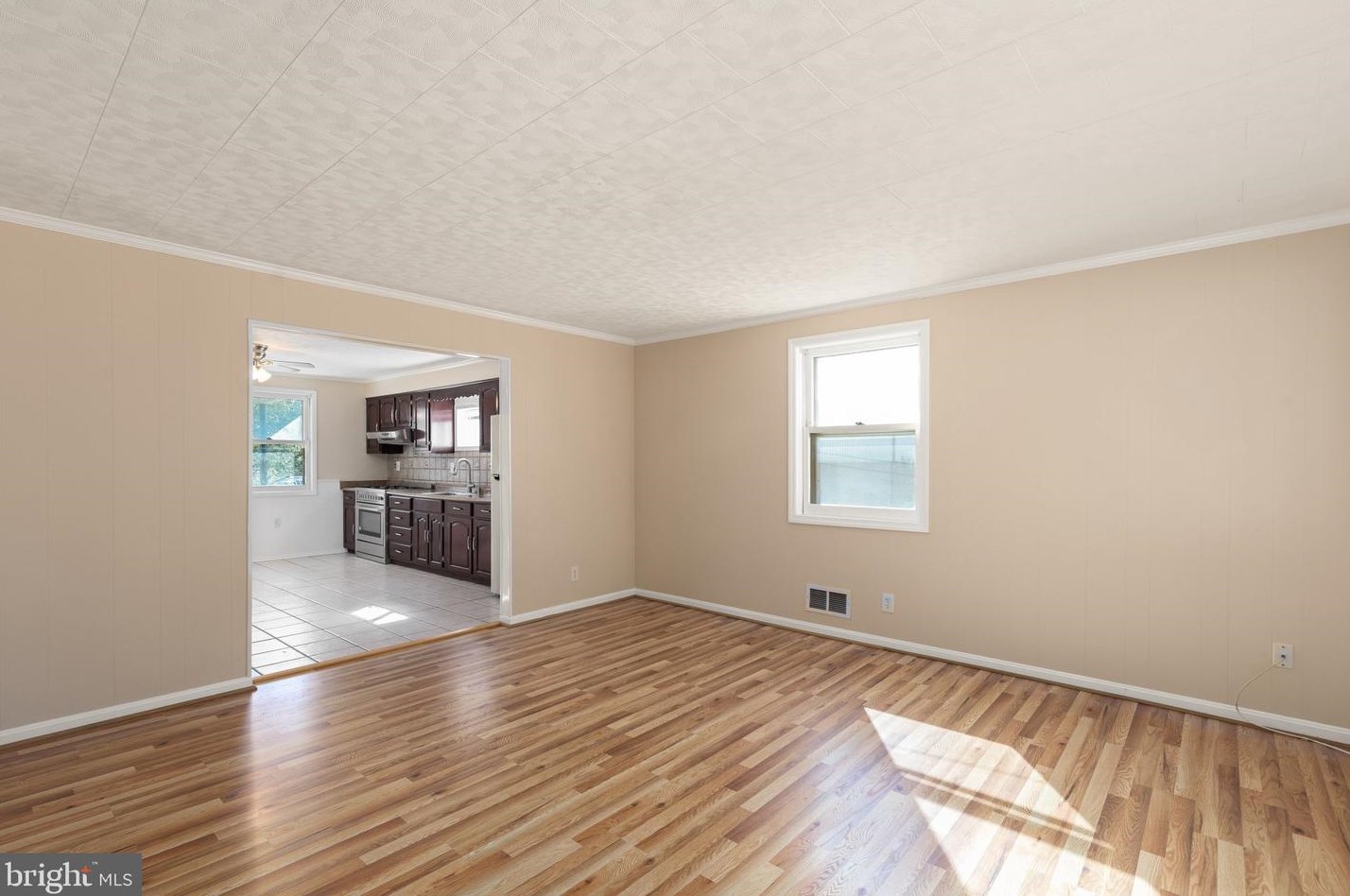 901 Kresson St, Baltimore MD  21224-4504 exterior