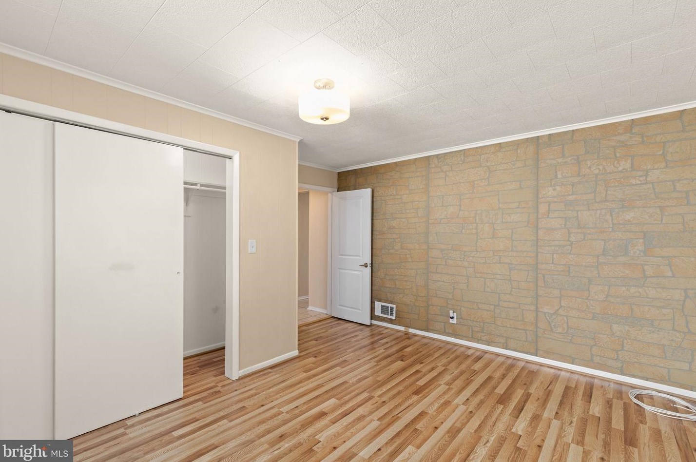 901 Kresson St, Baltimore MD  21224-4504 exterior