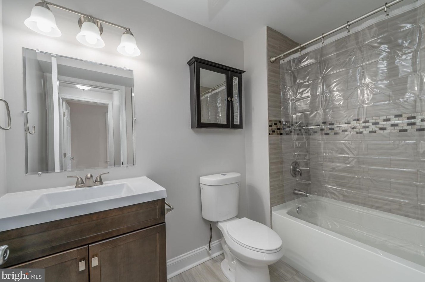 1734 Bolton St #3r, Baltimore, MD 21217