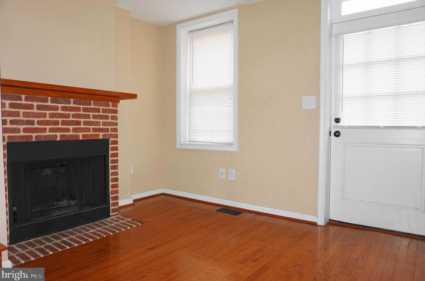 16 Cross St, Baltimore MD  21230-4036 exterior