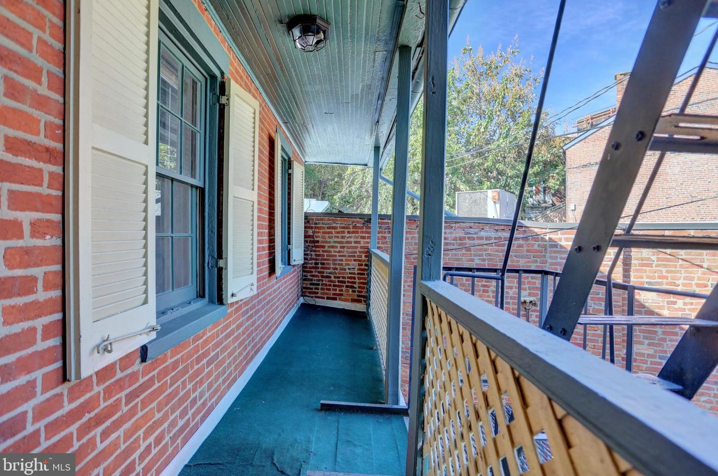 235 Read St, Baltimore MD  21201-4845 exterior