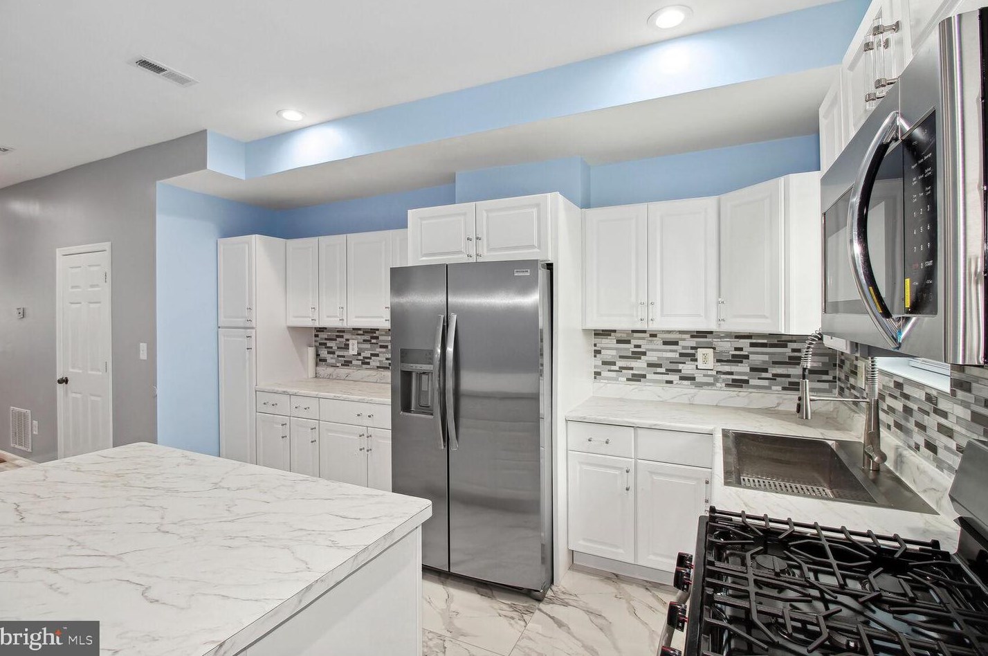 2571 Fayette St, Baltimore MD  21223-1431 exterior