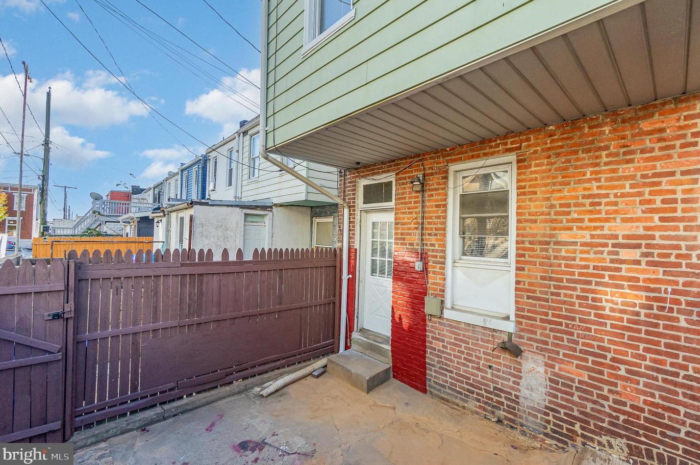 515 Linwood Ave, Baltimore MD  21205-2704 exterior