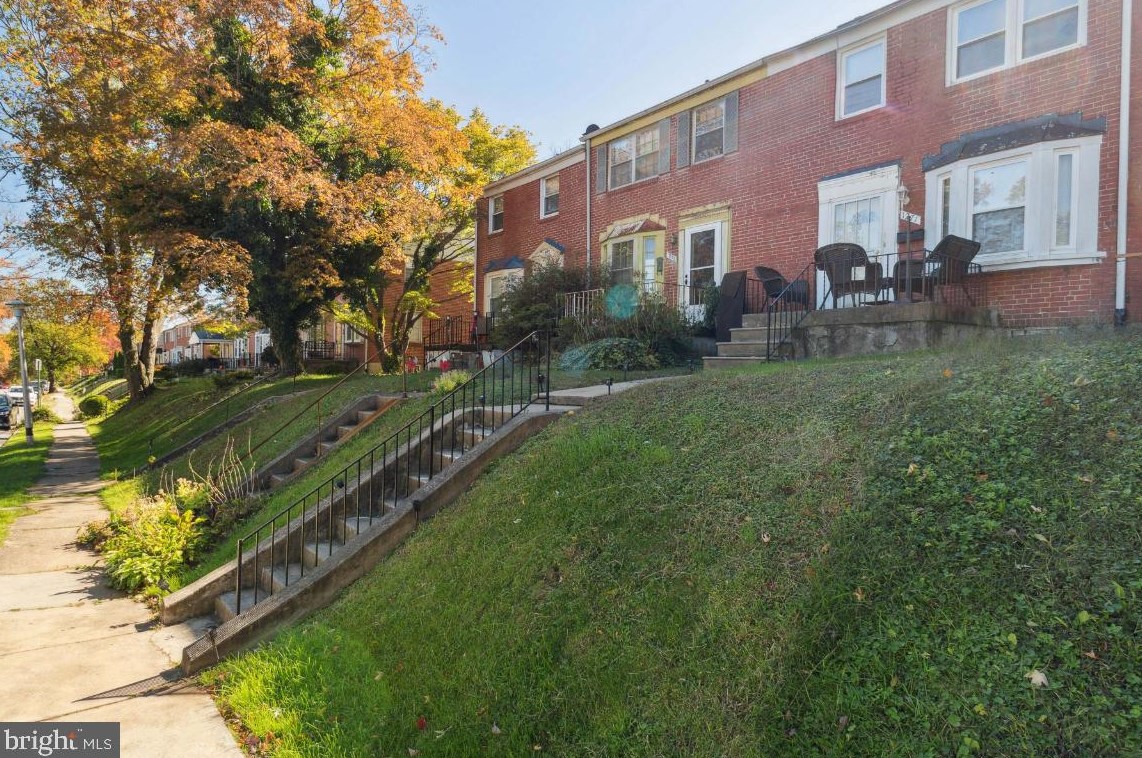1271 Limit Ave, Baltimore, MD 21239-1748