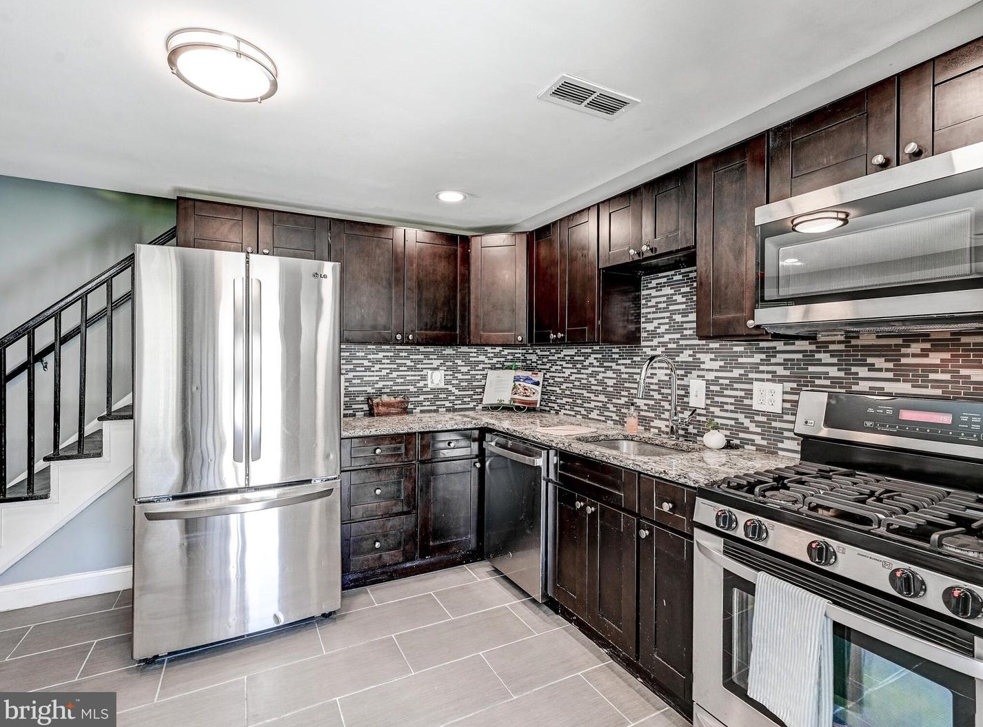 4421 Shamrock Ave, Baltimore MD  21206-6625 exterior