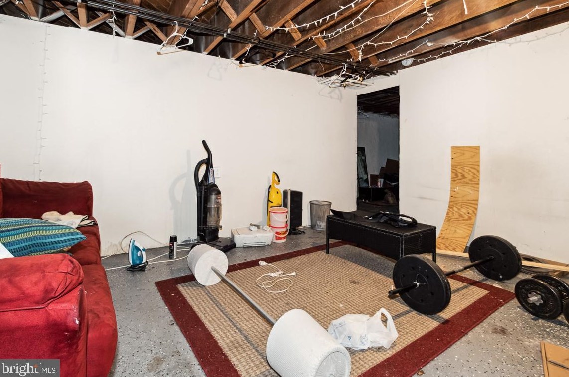 825 Woodington Rd, Baltimore MD  21229-1839 exterior