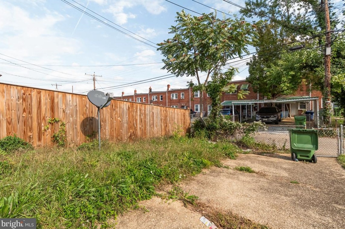 825 Woodington Rd, Baltimore MD  21229-1839 exterior