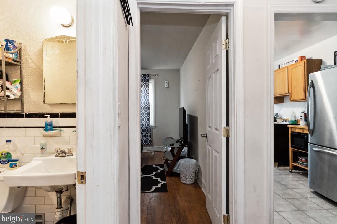 825 Woodington Rd, Baltimore MD  21229-1839 exterior