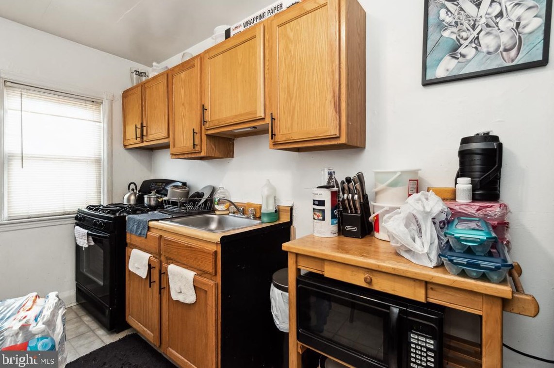 825 Woodington Rd, Baltimore MD  21229-1839 exterior