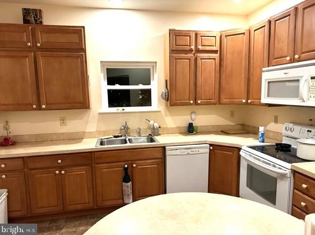 2802 Lawina Rd, Baltimore, MD 21216-1609