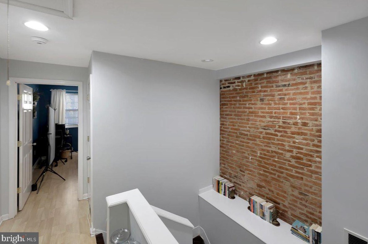 130 Chapel St, Baltimore MD  21231-1905 exterior
