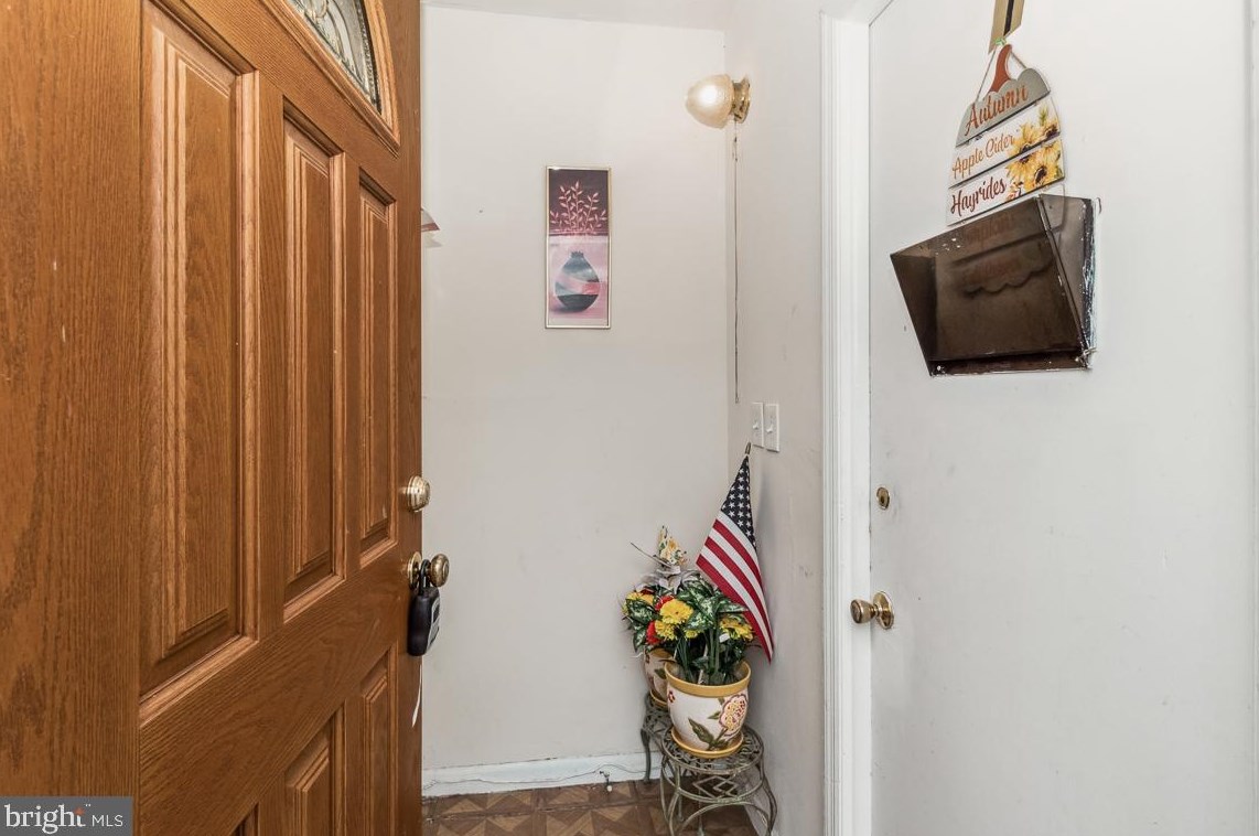 1026 Kevin Rd, Baltimore, MD 21229-1503