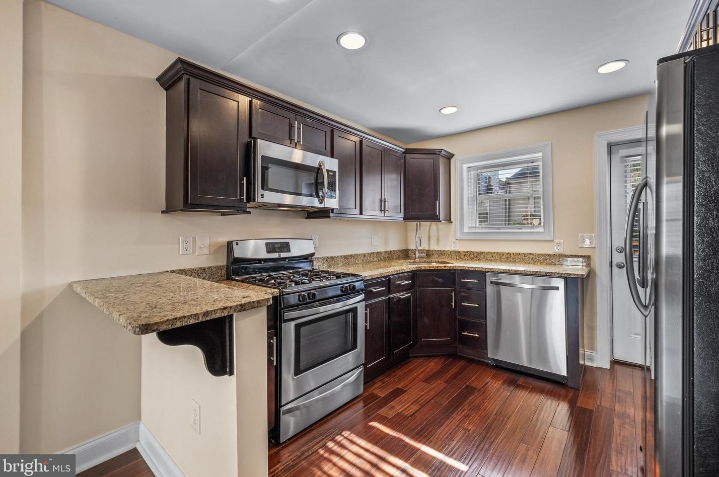 3305 Clyde St, Baltimore MD  21224-5126 exterior