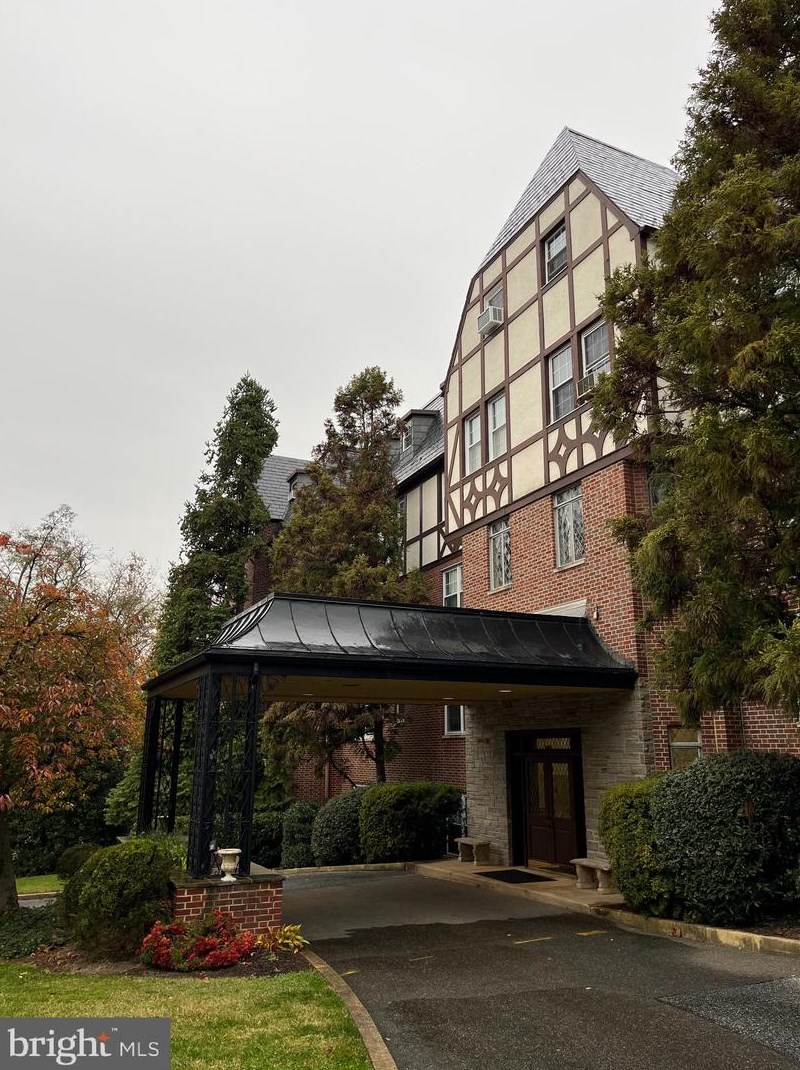 310 Ridgemede Rd, Baltimore MD 21210-2931 exterior