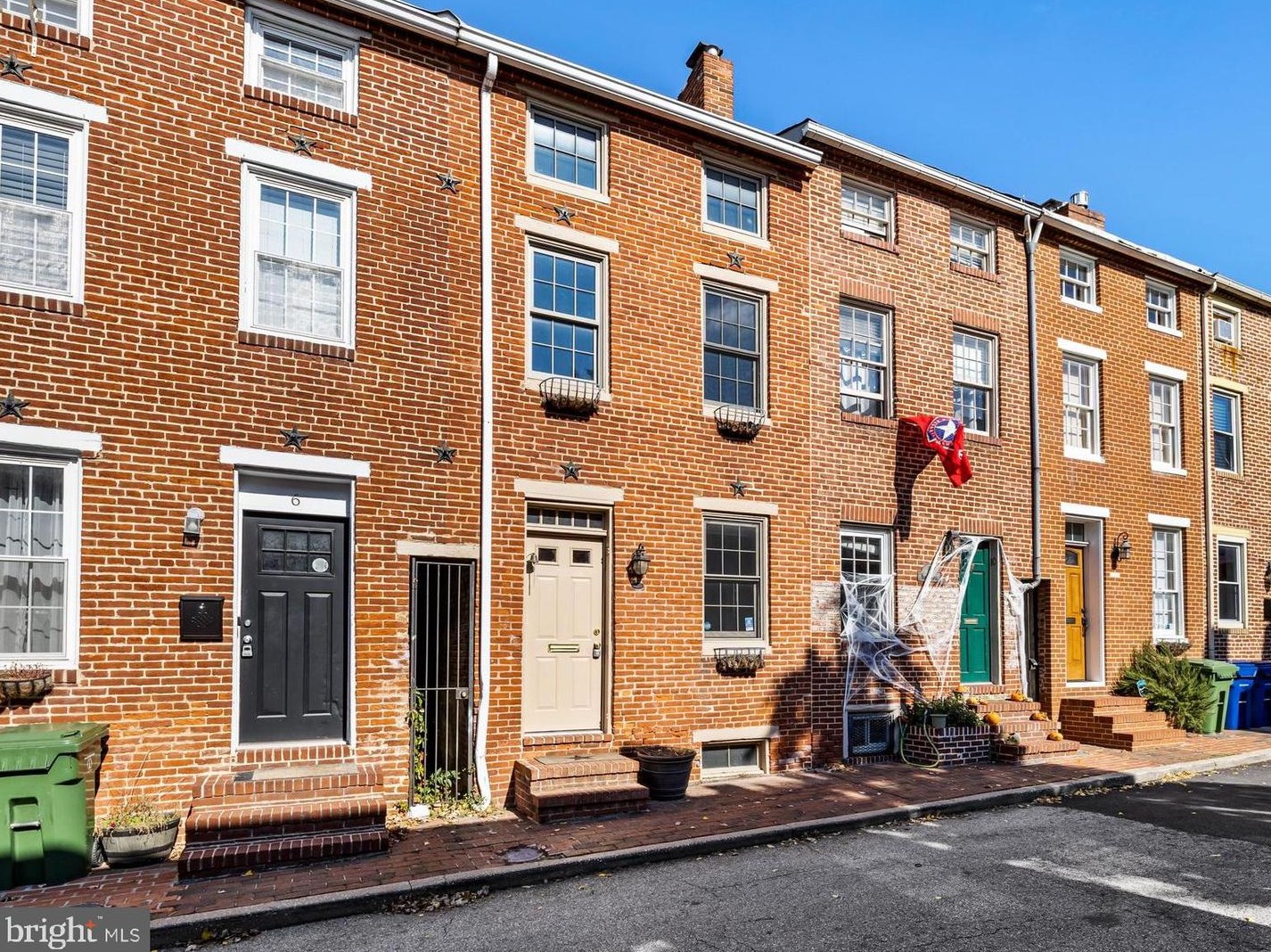 8 E Hamburg St, Baltimore, MD 21230