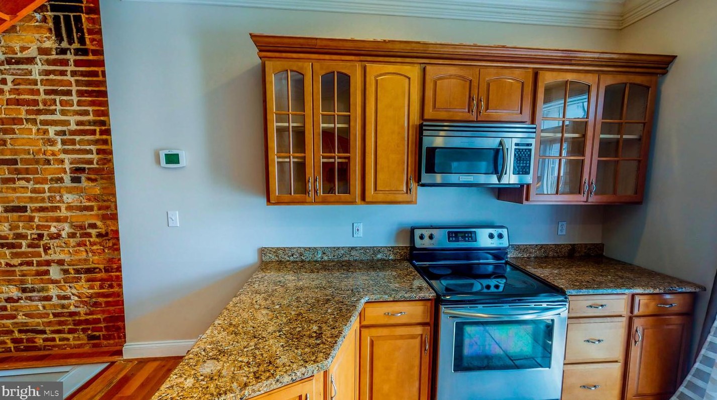 1008 Robinson St, Baltimore MD  21224-4937 exterior