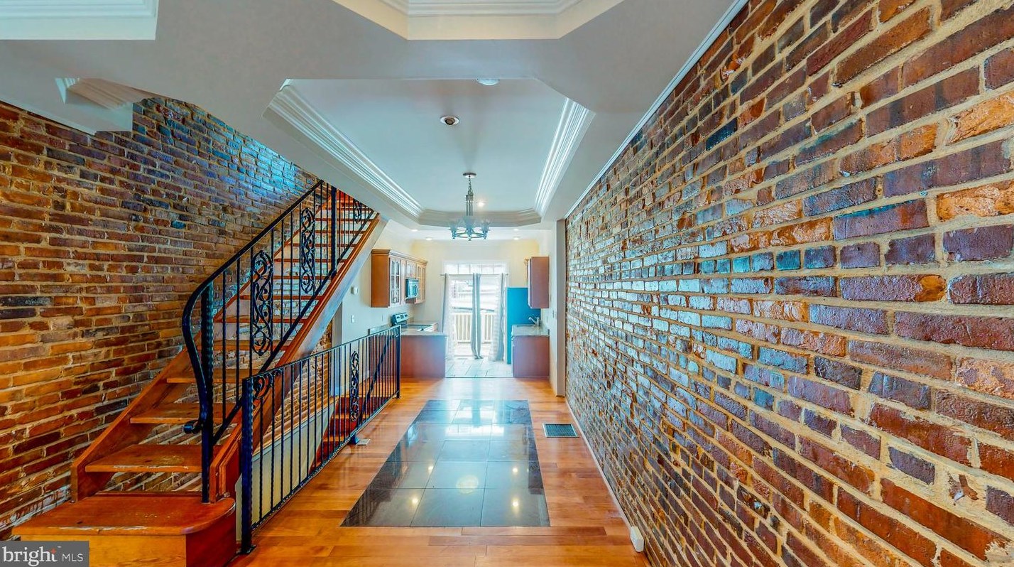 1008 S Robinson St, Baltimore, MD 21224