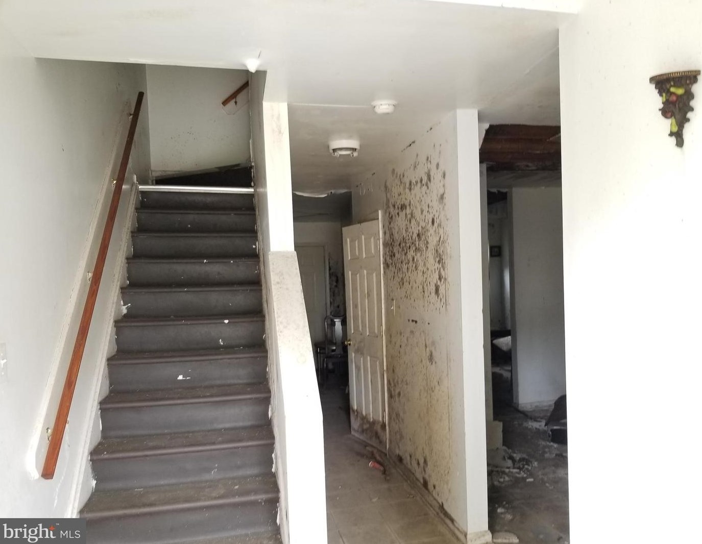 2817 Waldorf Ave, Baltimore, MD 21215-6222