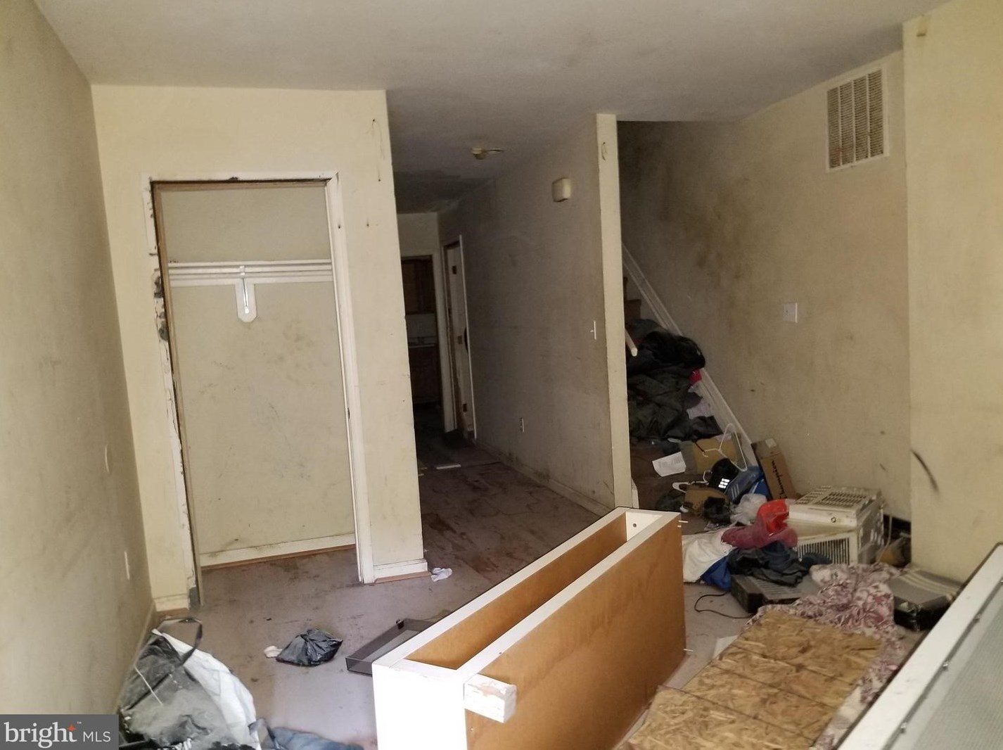 505 26th St, Baltimore, MD 21218-4715