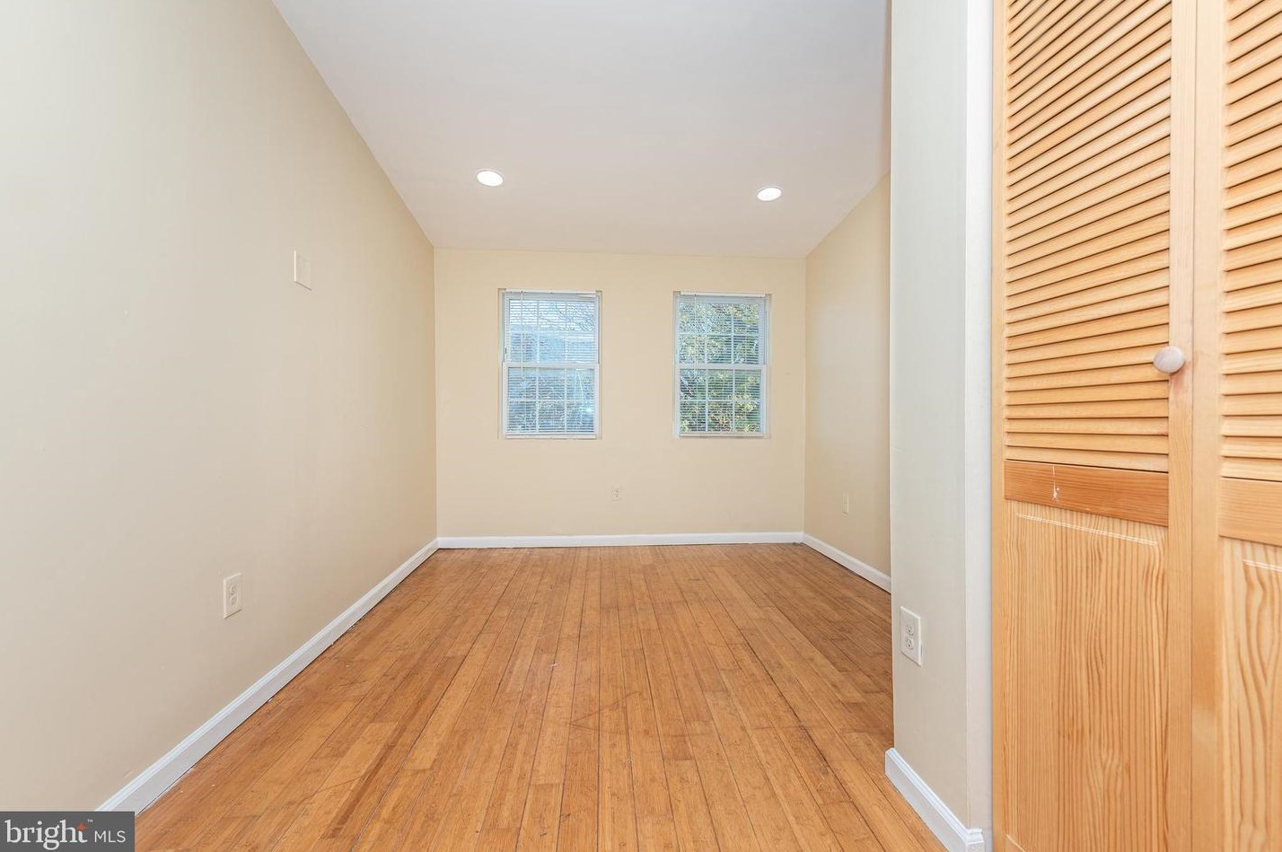 335 Stricker St, Baltimore MD  21223-3115 exterior