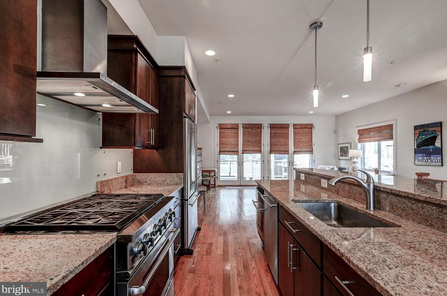 1320 Haubert St, Baltimore MD  21230-5220 exterior