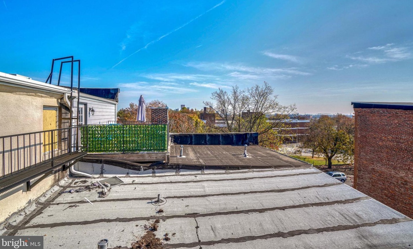 1705 Hollins St, Baltimore MD  21223-2310 exterior