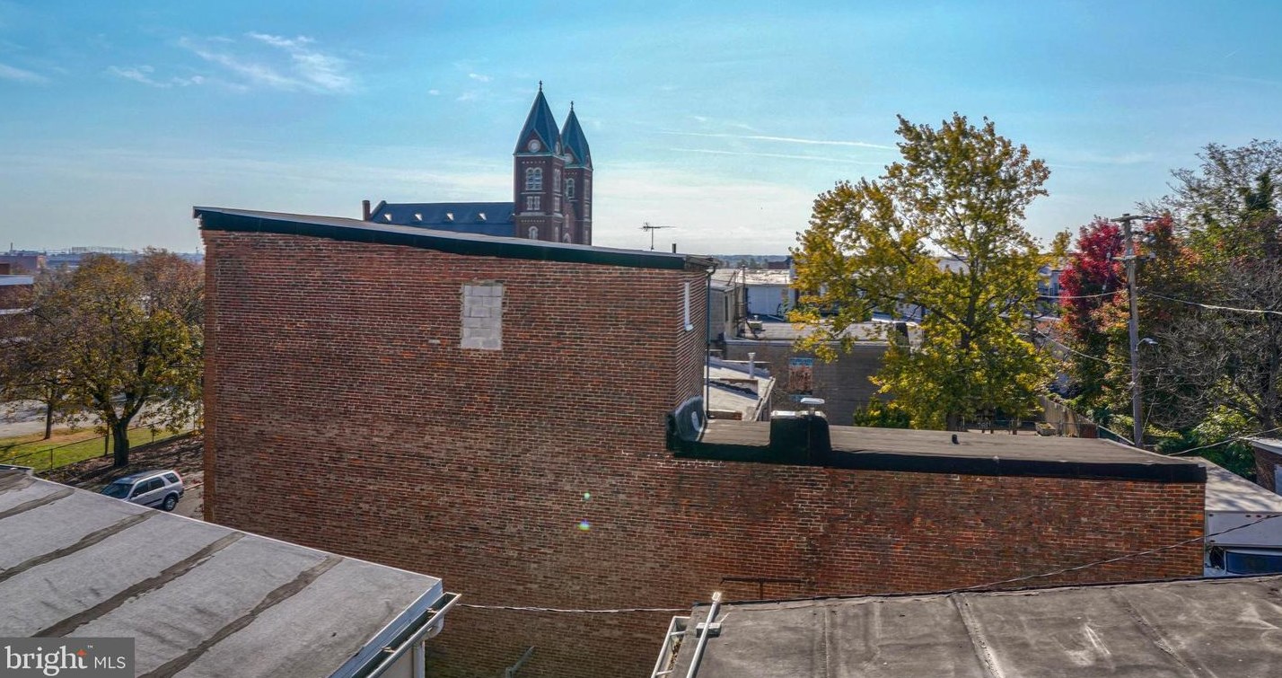 1705 Hollins St, Baltimore MD  21223-2310 exterior