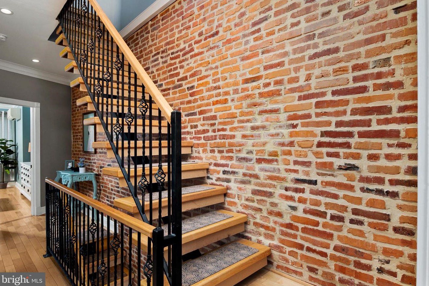 706 Potomac St, Baltimore MD  21224-3955 exterior