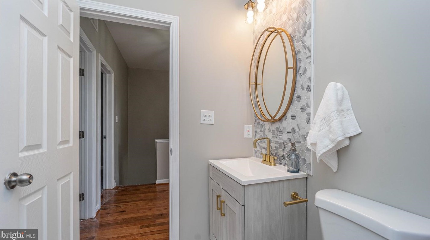 412 Mount Holly St, Baltimore MD  21229-2925 exterior