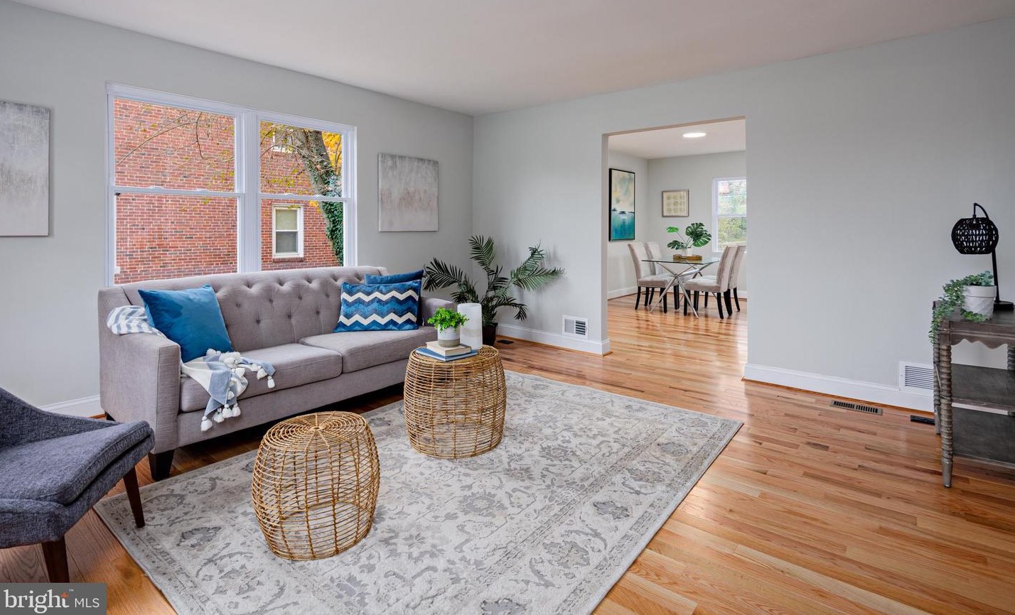 1353 Northern Pkwy, Baltimore, MD 21209-3716