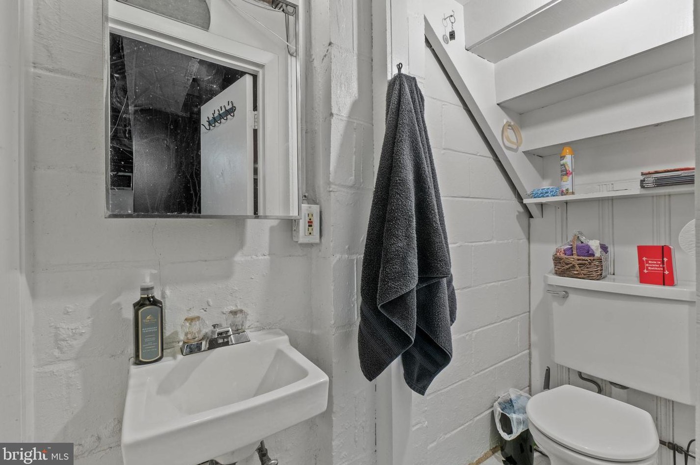 3013 Woodring Ave, Baltimore MD  21234-7828 exterior