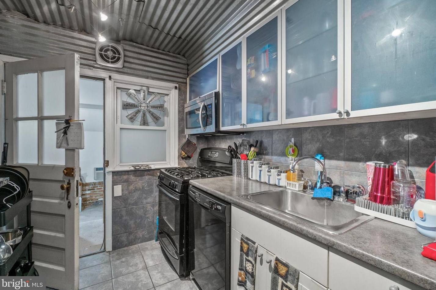 3013 Woodring Ave, Baltimore MD  21234-7828 exterior