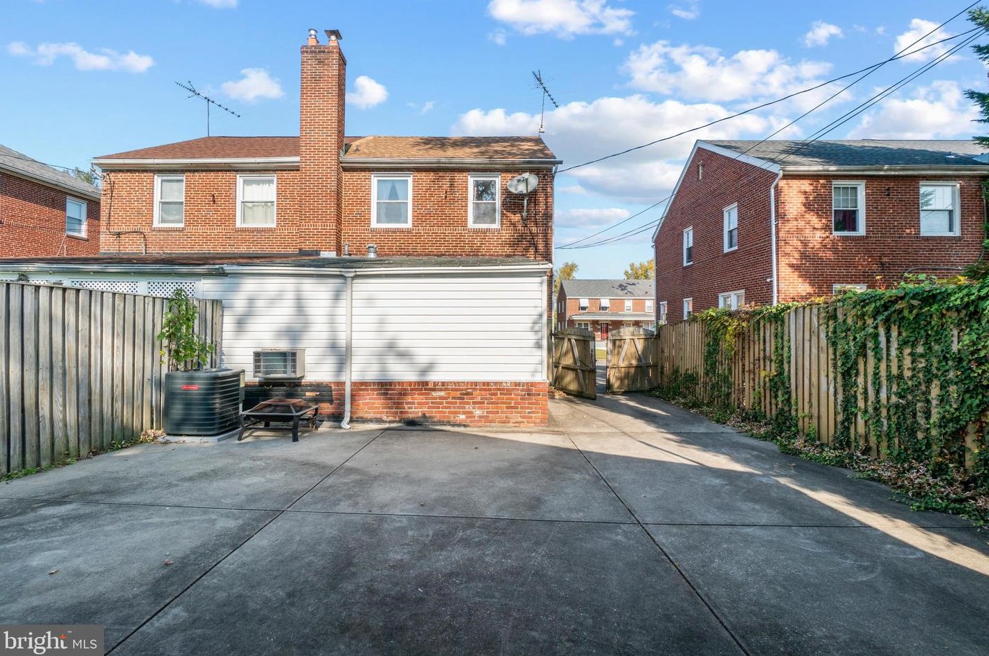 3013 Woodring Ave, Baltimore MD  21234-7828 exterior