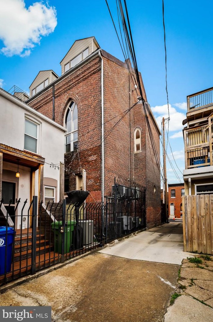 144 Clement St, Baltimore MD  21230-4511 exterior
