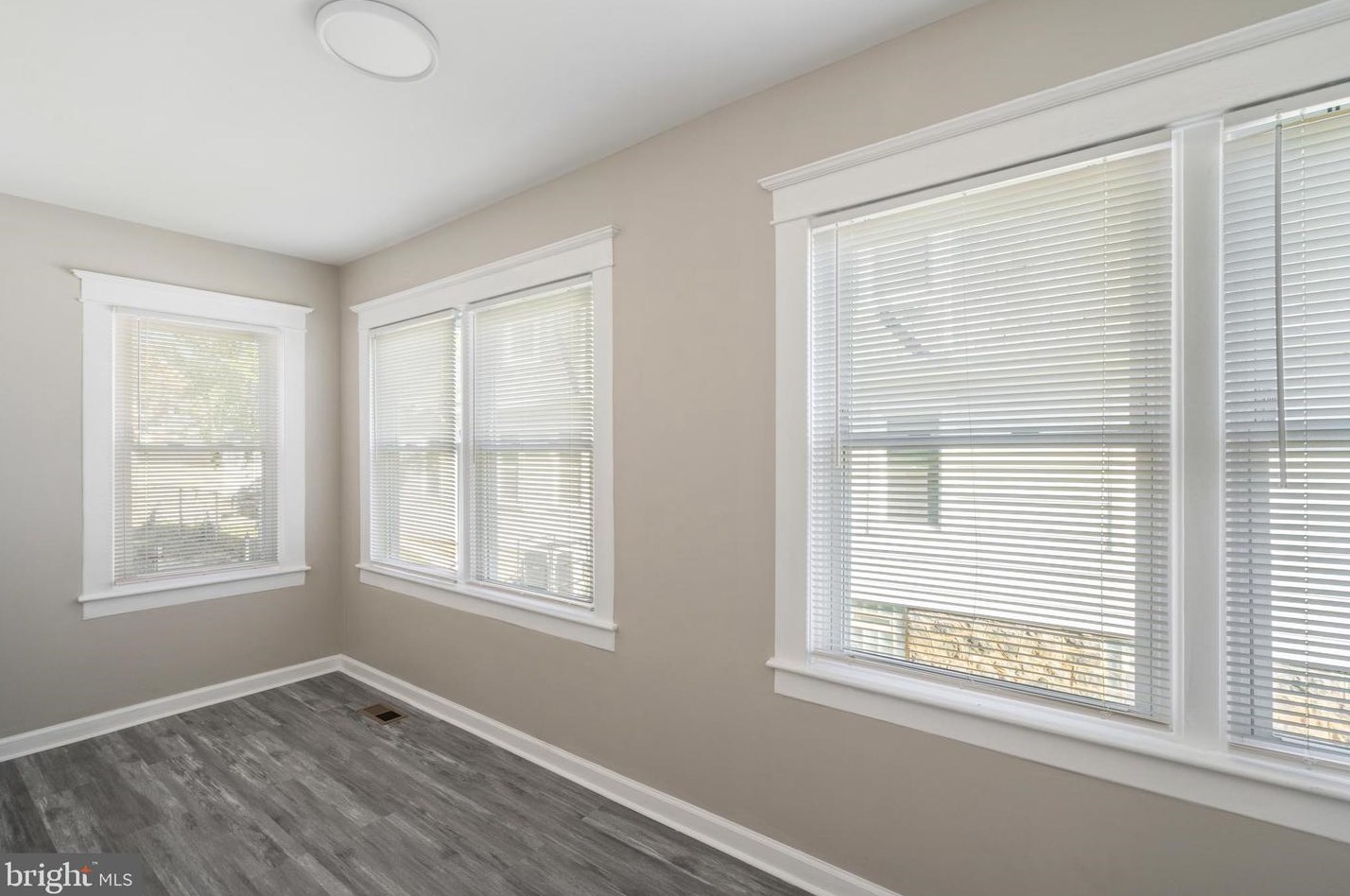 3408 Forest Park Ave, Baltimore MD  21216-1425 exterior
