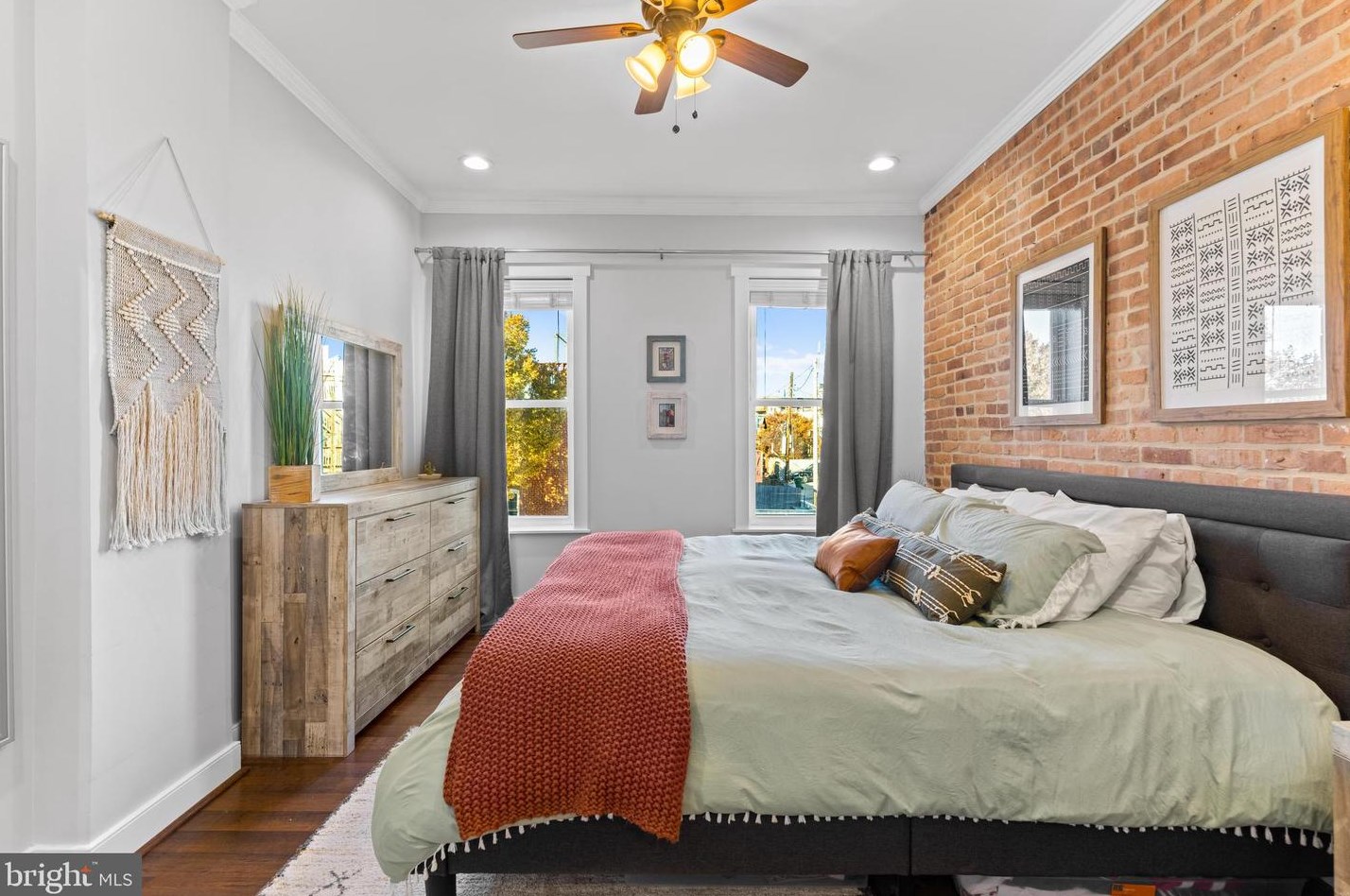 2907 Dillon St, Baltimore MD  21224-4833 exterior