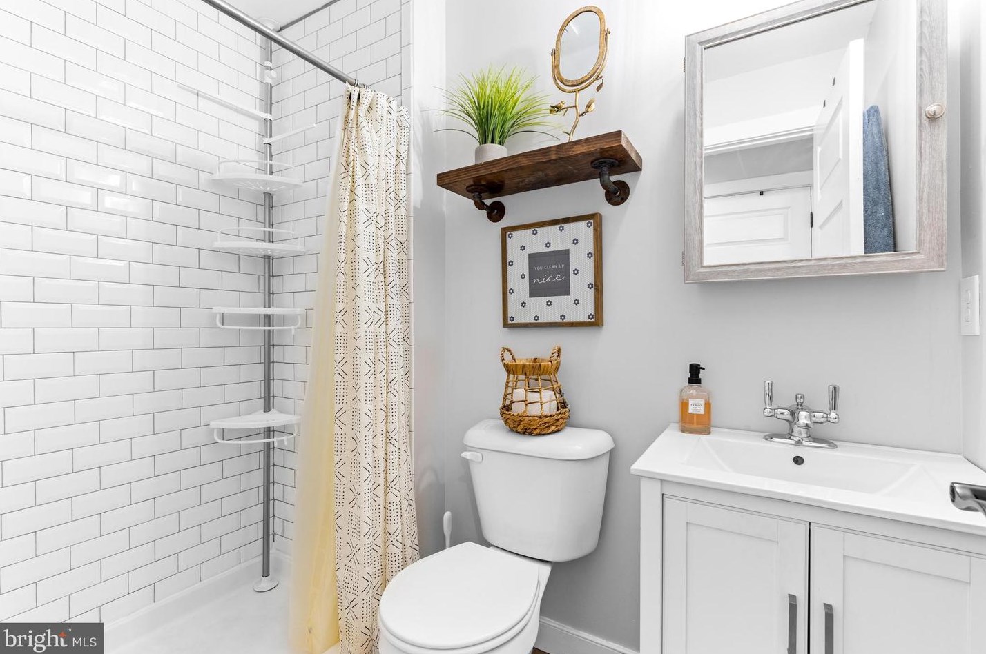 2907 Dillon St, Baltimore MD  21224-4833 exterior