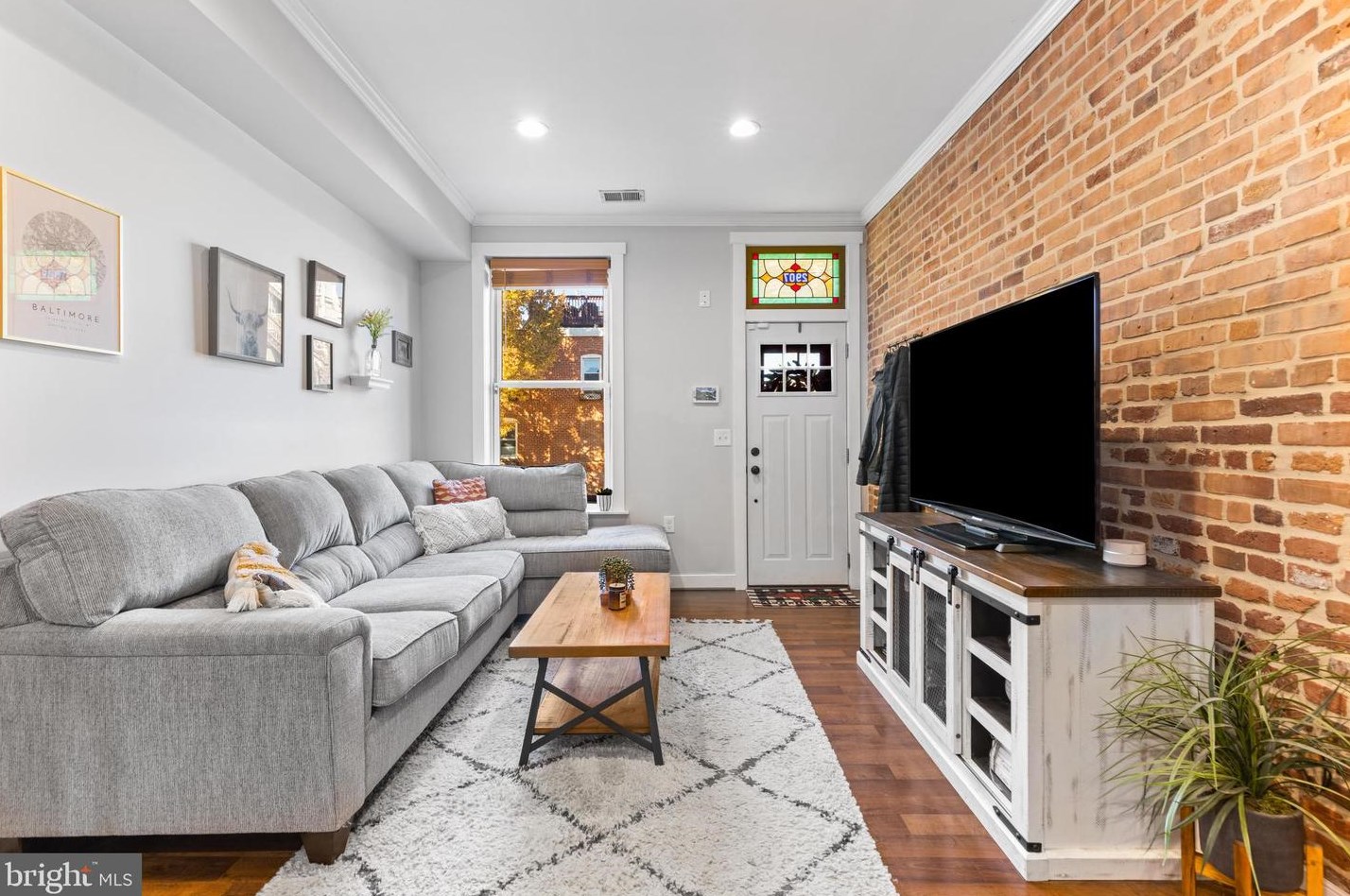 2907 Dillon St, Baltimore MD  21224-4833 exterior