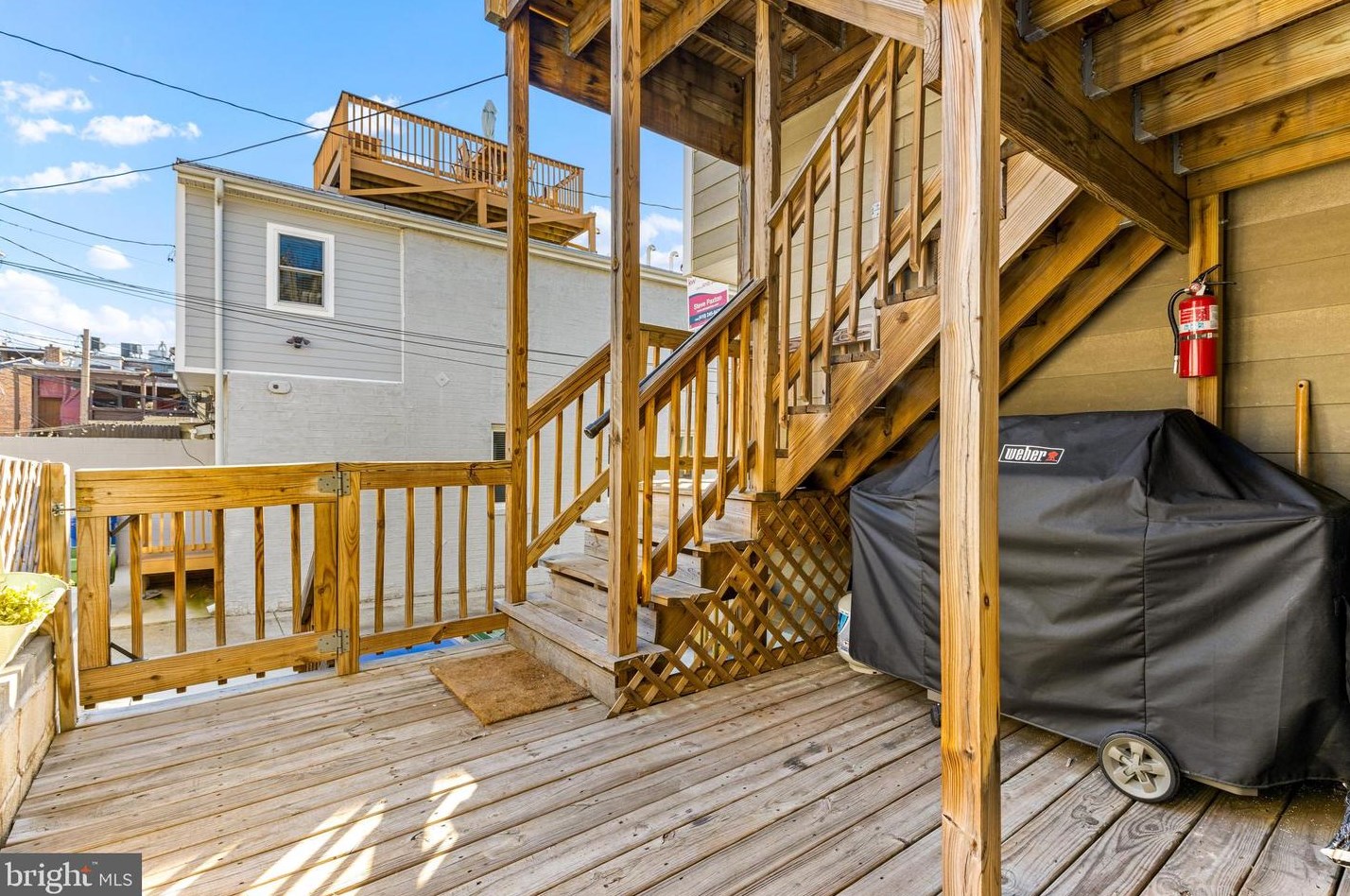 2907 Dillon St, Baltimore MD  21224-4833 exterior