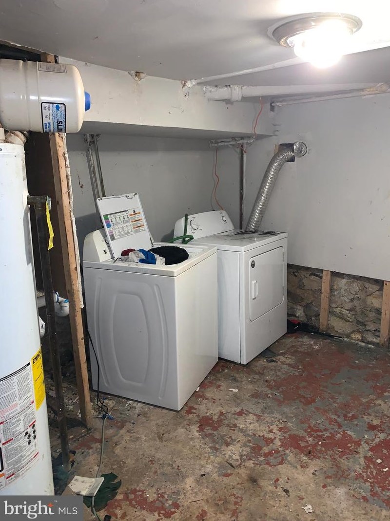 2913 Belmont Ave, Baltimore MD  21216-3916 exterior