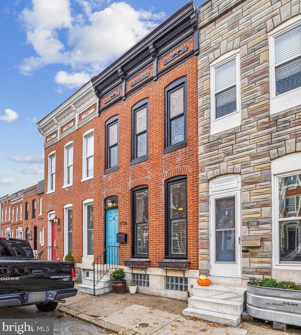 1708 Hanover St, Baltimore, MD 21230-4814
