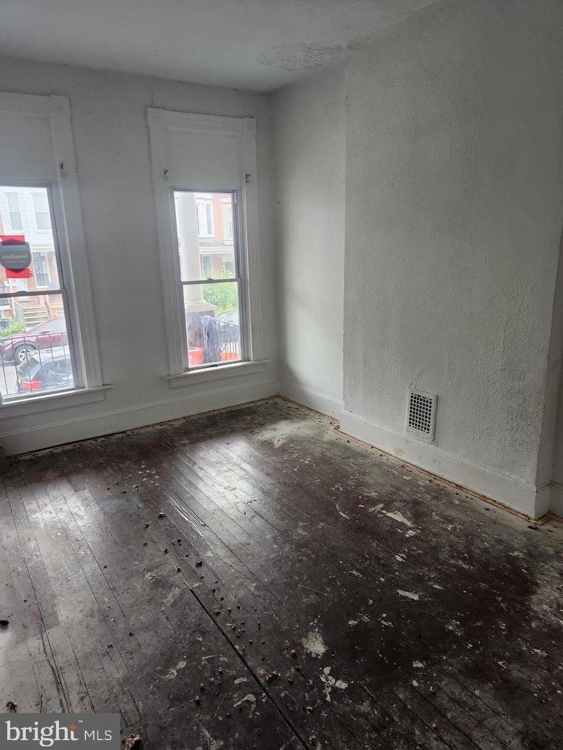 3046 Brighton St, Baltimore, MD 21216