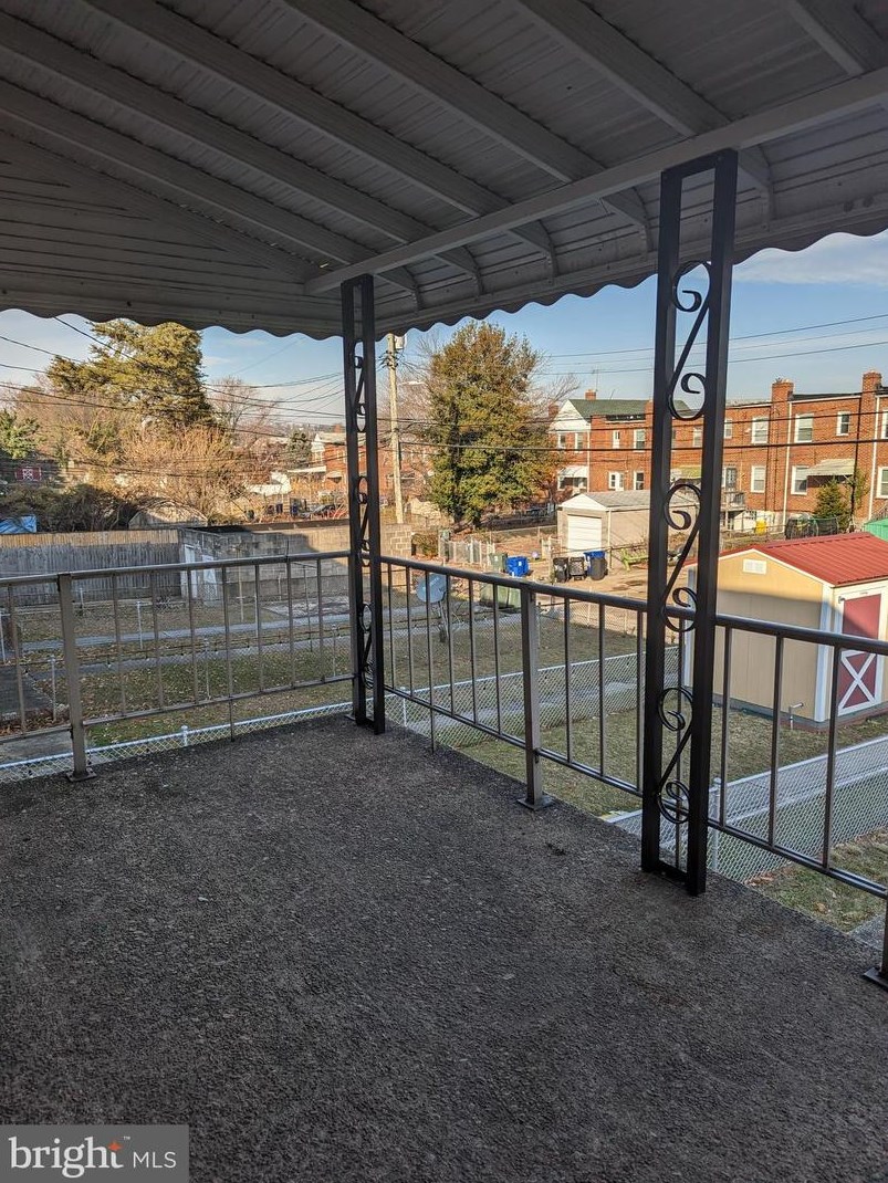 3938 Kenyon Ave, Baltimore MD  21213-2122 exterior