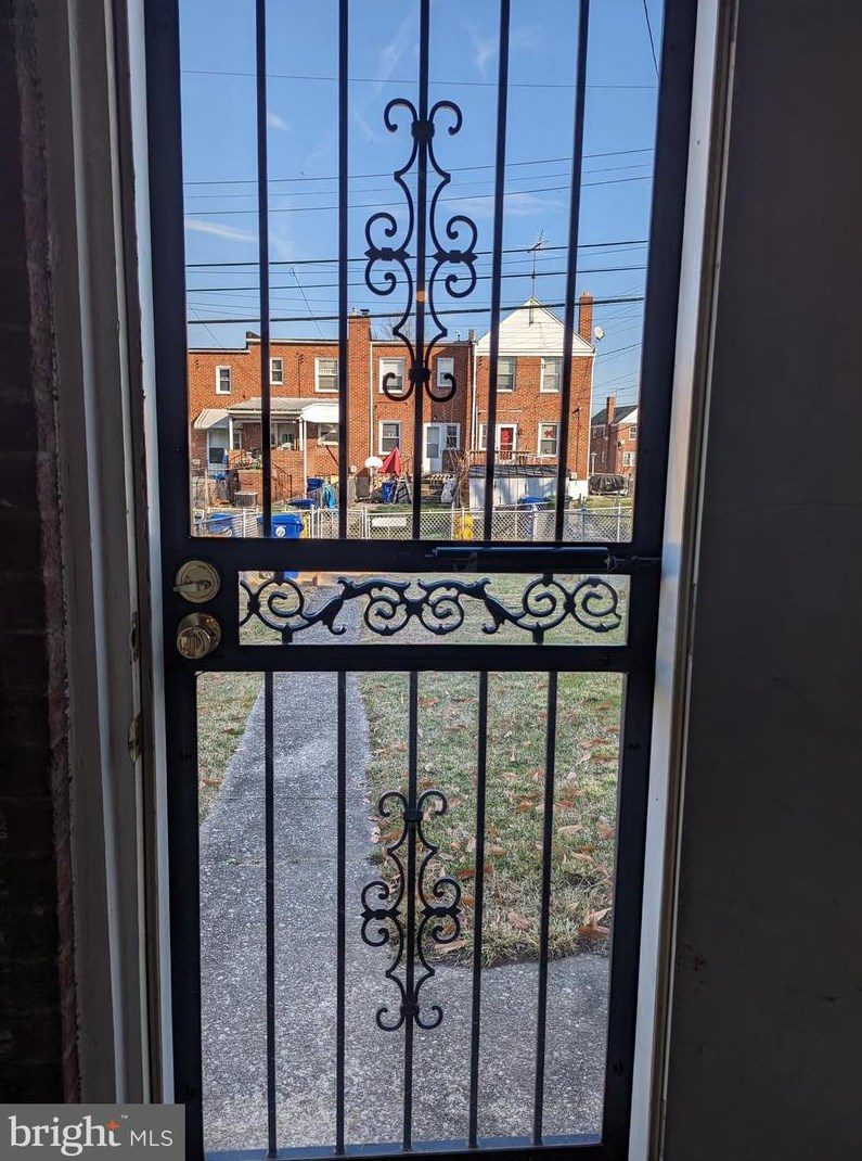 3938 Kenyon Ave, Baltimore MD  21213-2122 exterior