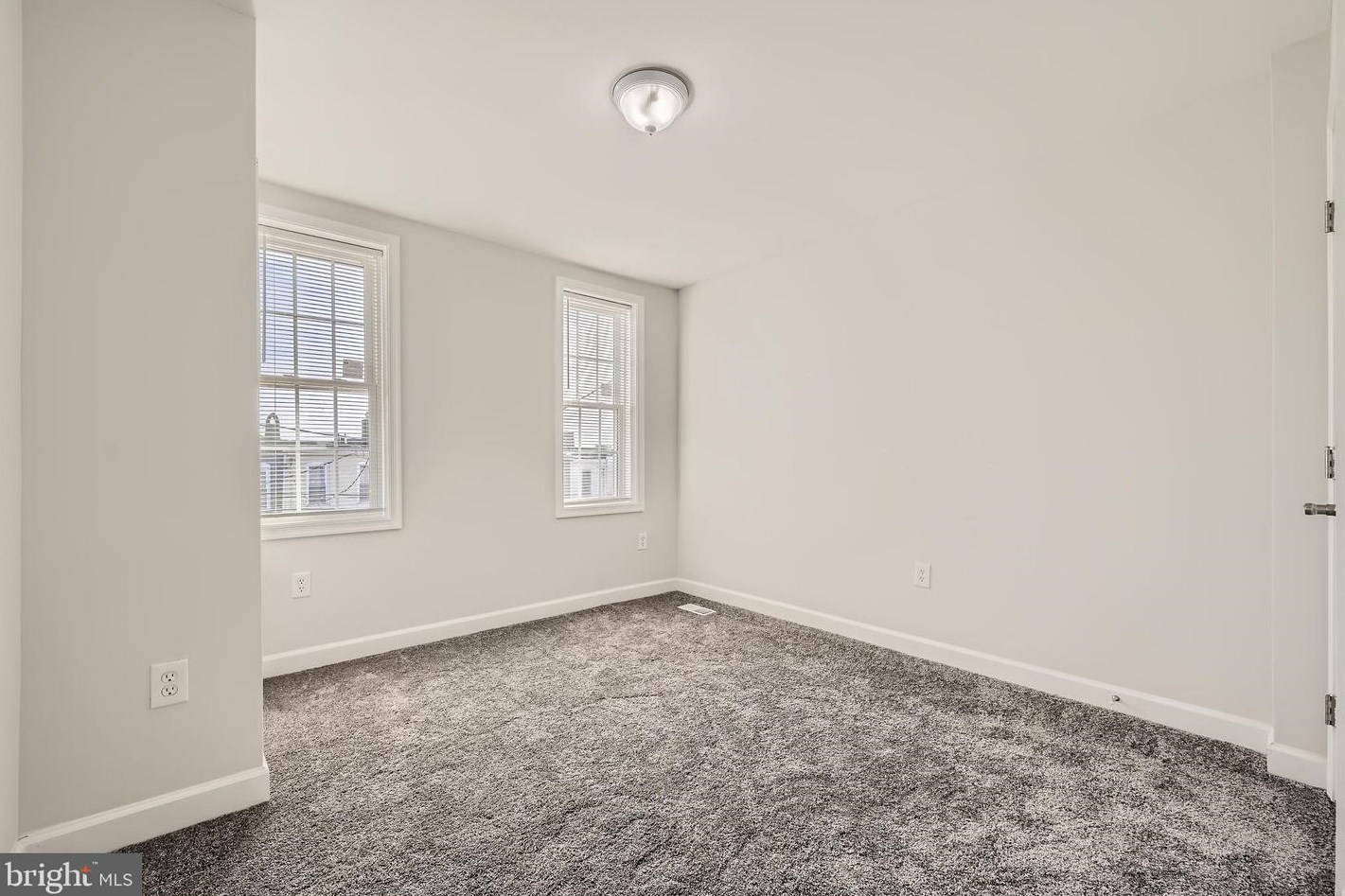 423 Montford Ave, Baltimore MD  21224-1018 exterior