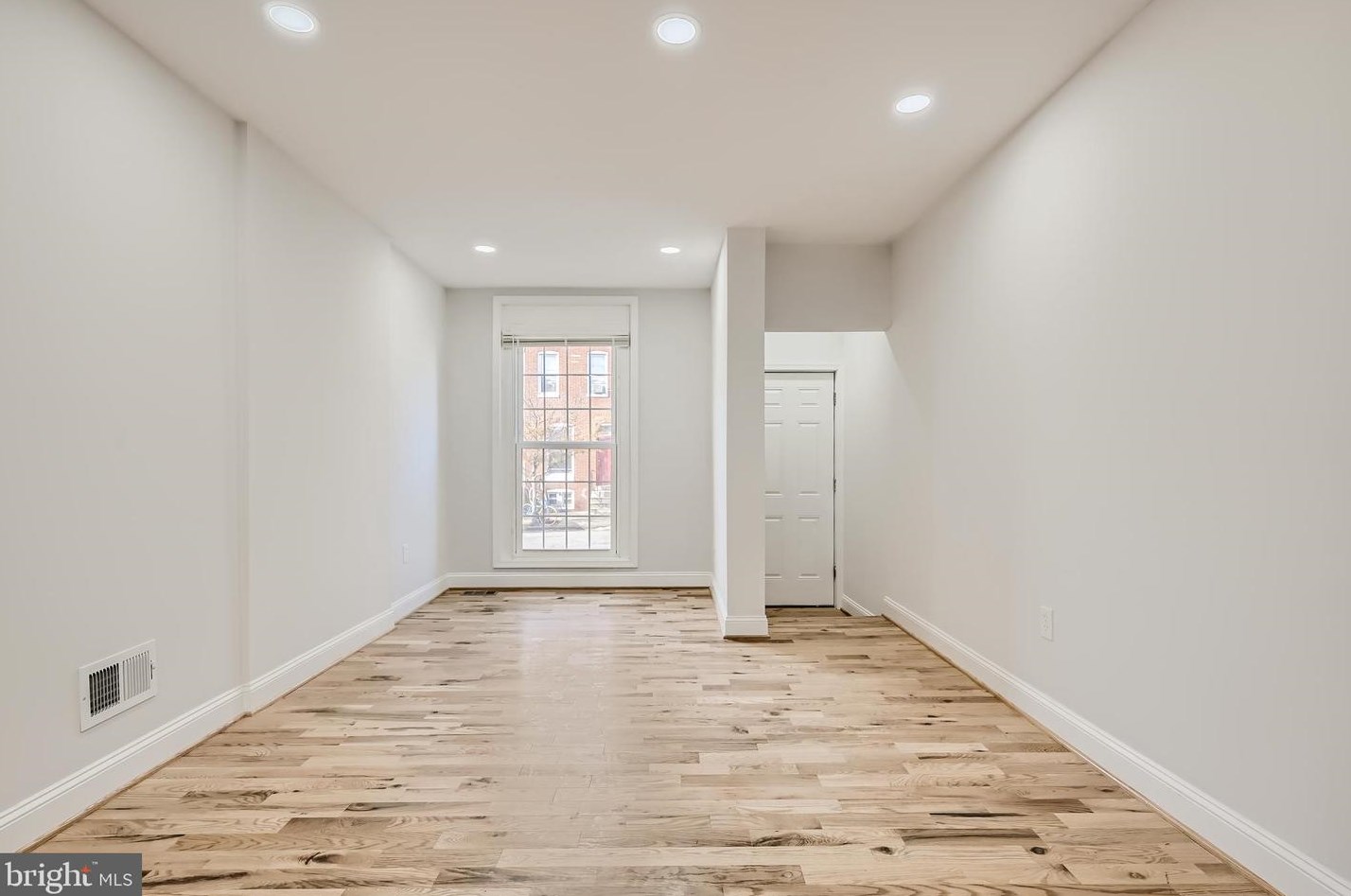 423 Montford Ave, Baltimore MD  21224-1018 exterior