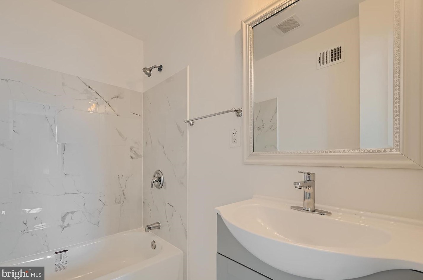 423 Montford Ave, Baltimore MD  21224-1018 exterior