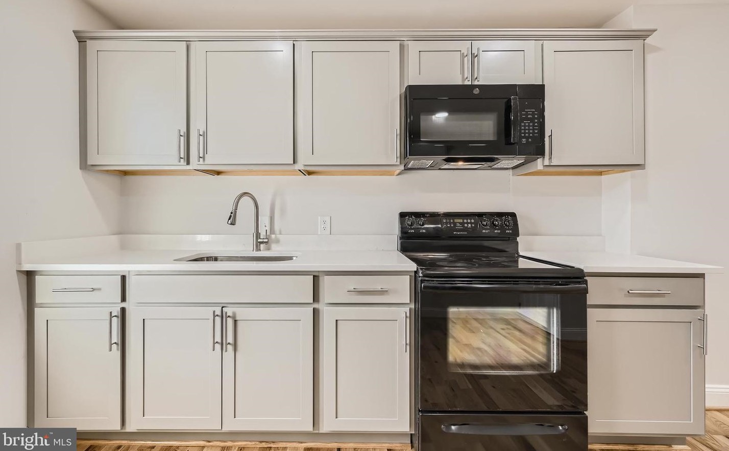 423 Montford Ave, Baltimore MD  21224-1018 exterior