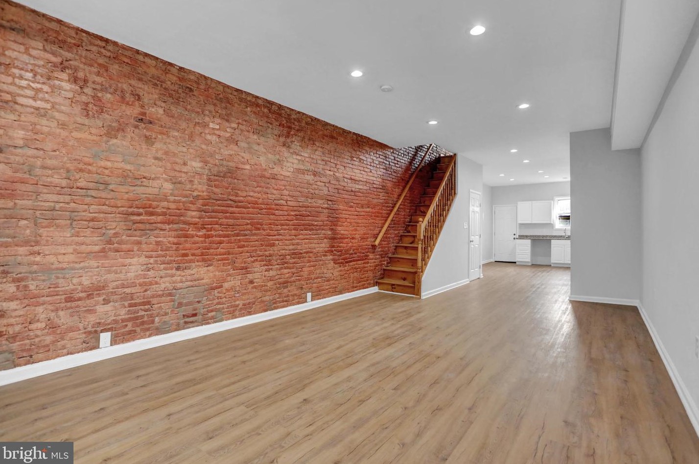 1527 Milton Ave, Baltimore MD  21213-3619 exterior